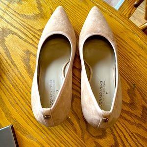 Donald j Pliner pink heels